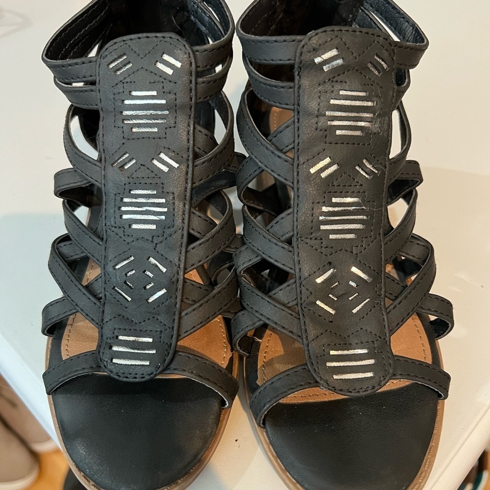Sz 1 Girls Black Dress Shoes
